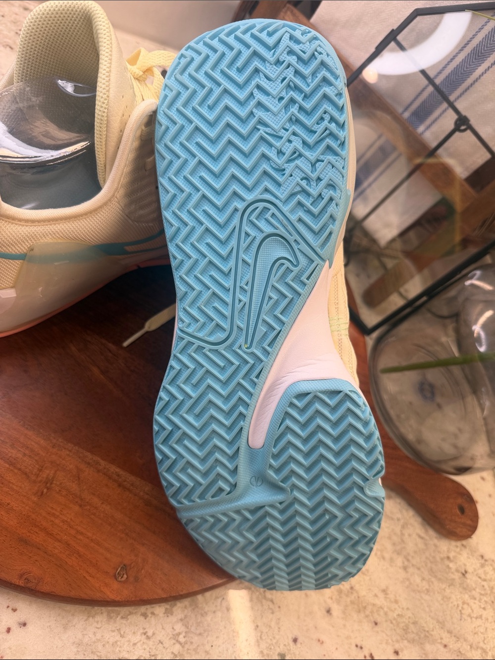 LeBron witness 6 Easter Sneakers - Picture 16 of 16